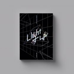 第九張迷你專輯「LIGHT UP」(韓國進口LIGHT HUNTER版)