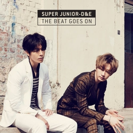 首張專輯「THE BEAT GOES ON」(台壓版)