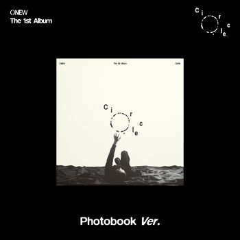 第一張正規專輯「Circle(Photo Book Ver.)」(韓國進口版)