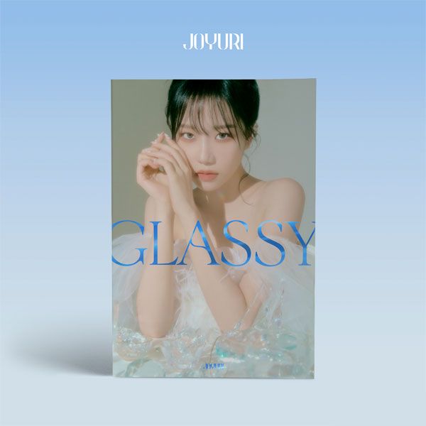第一張單曲「GLASSY」(韓國進口版)